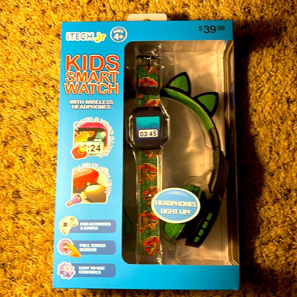 Kids smart watch brand new sealed great gift idea